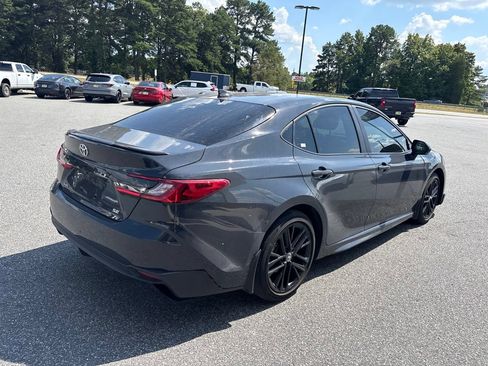 Used 2025 Toyota Camry SE FWD image 10