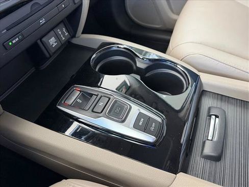 Used 2017 Honda Pilot Touring image 17