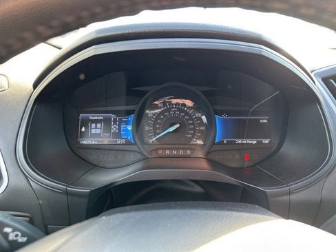 Used 2024 Ford Edge SEL image 16