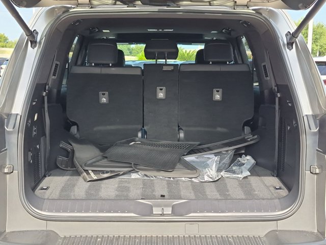 Used 2023 Lexus LX 600 F Sport w/ Accessory Package (Z1) AWD/4WD image 6