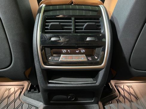 Used 2019 BMW X5 xDrive40i w/ Convenience Package AWD/4WD image 12