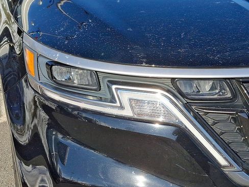Used 2024 Kia Carnival LX FWD image 10