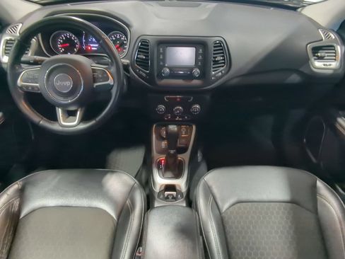 Used 2018 Jeep Compass Latitude w/ Cold Weather Group AWD/4WD image 15