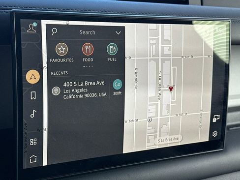 Used 2025 Land Rover Defender 130 S image 21