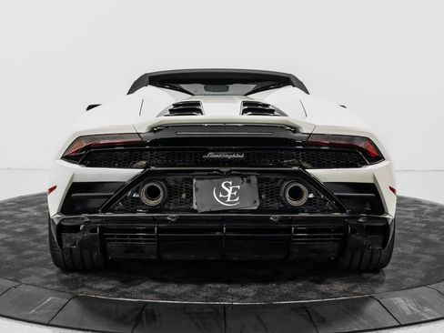 Used 2024 Lamborghini Huracan EVO AWD/4WD image 19