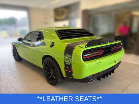 Used 2015 Dodge Challenger SRT w/ Technology Group RWD image 3