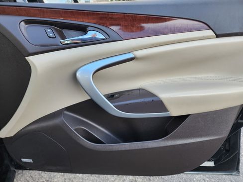 Used 2017 Buick Regal Premium w/ Driver Confidence Package #1 image 12