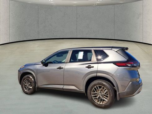 Used 2023 Nissan Rogue S image 7