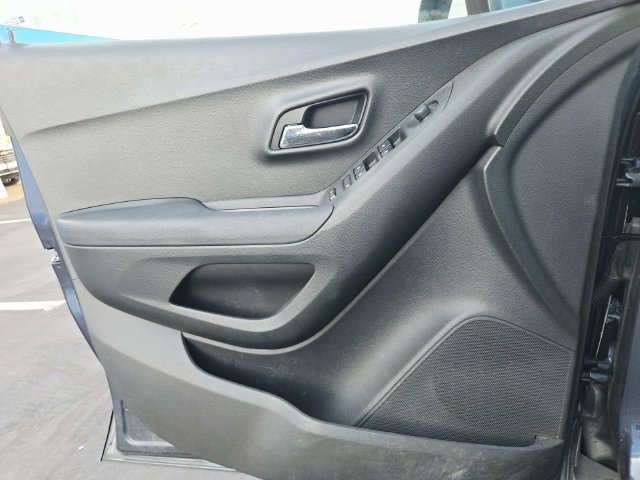 Used 2019 Chevrolet Trax LS w/ Tint and Cruise Package FWD image 19