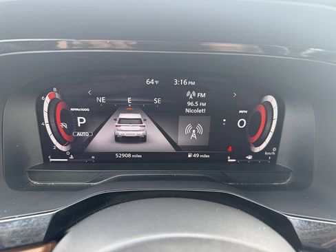 Used 2022 Nissan Pathfinder Platinum w/ Cargo Package image 10