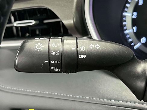 Used 2022 Toyota Highlander XLE image 25