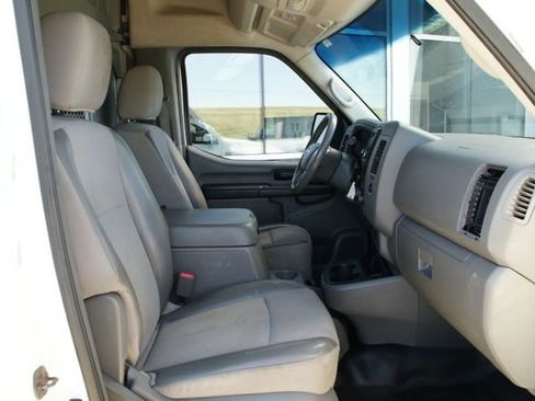 Used 2018 Nissan NV 2500 S image 19