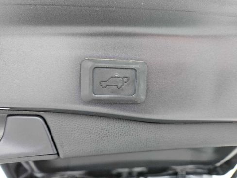 Certified 2025 Toyota RAV4 XLE Premium image 19