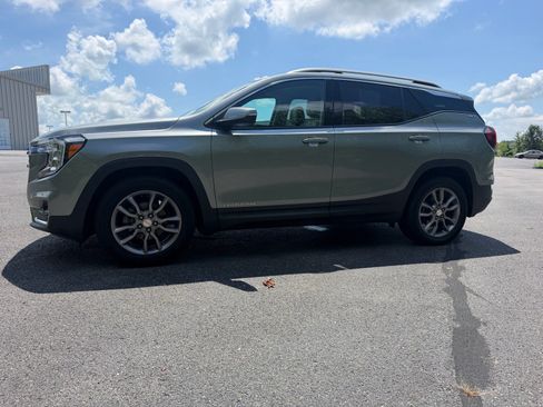 Used 2023 GMC Terrain SLT FWD image 10