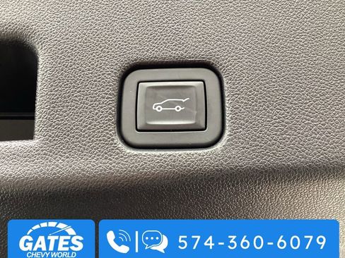 Used 2024 Chevrolet Traverse RS image 13