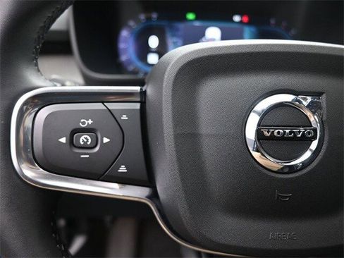 Certified 2024 Volvo XC40 B5 Plus w/ Protection Package Premier image 15