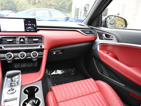 Used 2023 Genesis G70 2.0T w/ Sport Prestige Package image 19