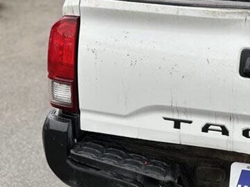 Used 2019 Toyota Tacoma SR image 6