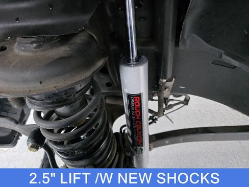 Used 2020 Jeep Wrangler Unlimited Sahara image 38