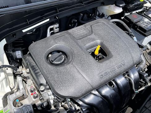Used 2023 Kia Soul LX w/ LX Technology Package FWD image 32