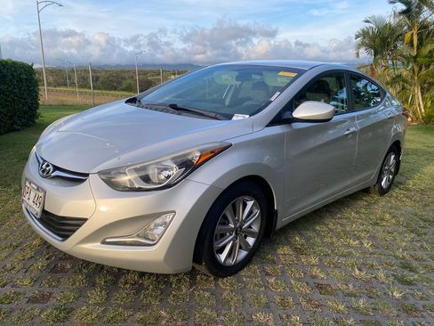 Used 2015 Hyundai Elantra SE w/ Option Group 02 FWD image 3