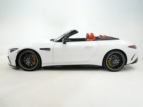 Used 2022 Mercedes-Benz SL 63 AMG 4MATIC image 2