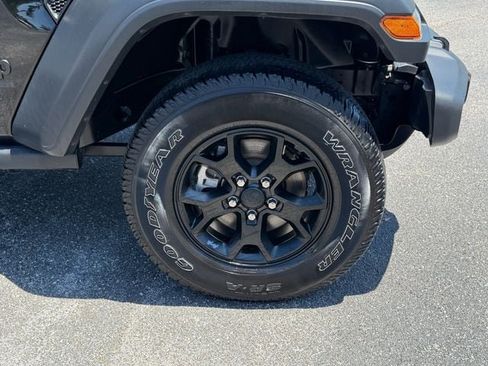 Used 2020 Jeep Wrangler Sport AWD/4WD image 9