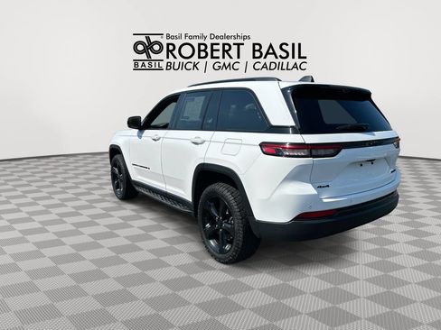 Used 2024 Jeep Grand Cherokee Limited w/ Luxury Tech Group II AWD/4WD image 6