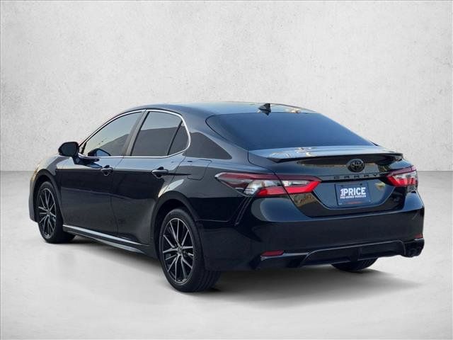 Used 2024 Toyota Camry SE w/ Convenience Package FWD image 8