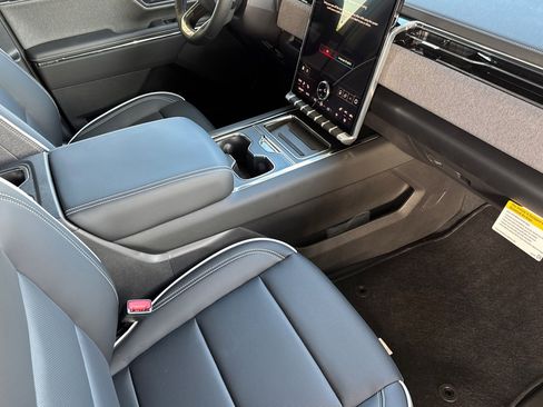 New 2026 GMC Sierra EV Elevation image 16