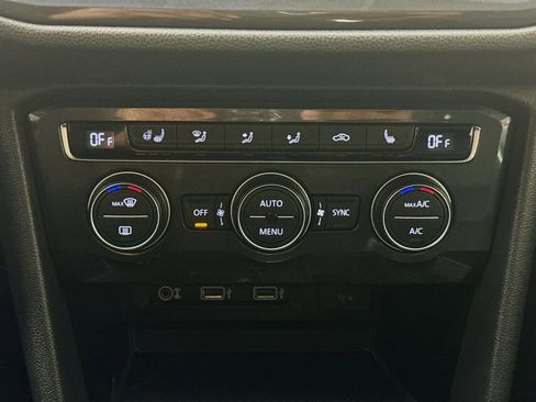 Used 2018 Volkswagen Tiguan SEL Premium AWD/4WD image 18