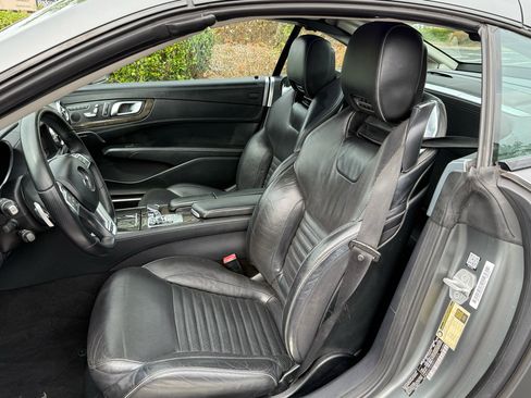 Used 2013 Mercedes-Benz SL 550 image 10