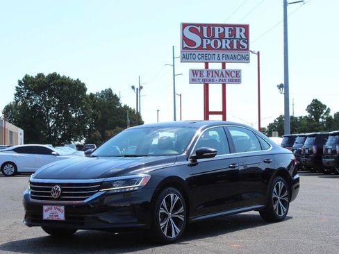 Used 2021 Volkswagen Passat 2.0T SE image 7