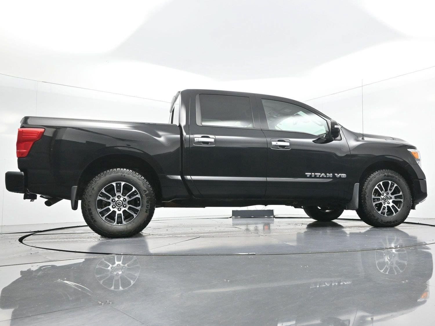 Used 2020 Nissan Titan SV w/ SV Convenience Package AWD/4WD image 45