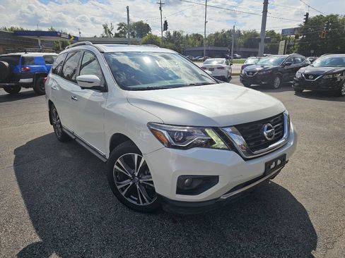 Used 2019 Nissan Pathfinder Platinum AWD/4WD image 1