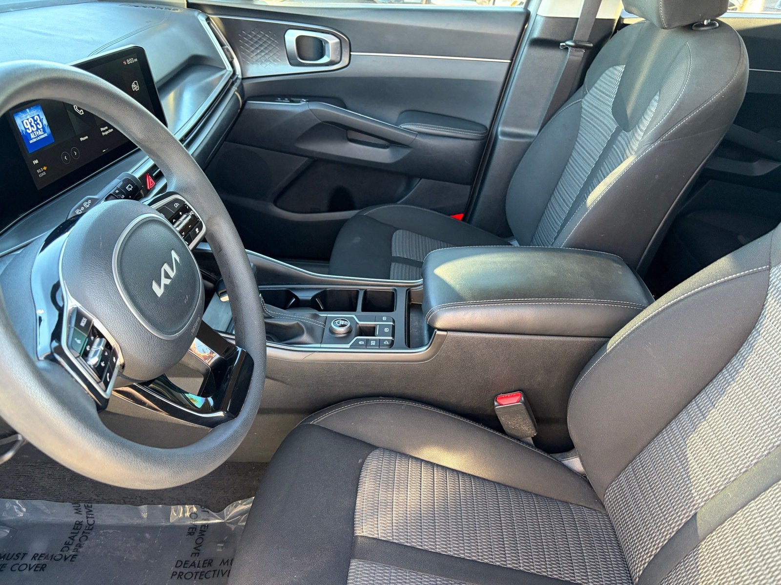 Certified 2025 Kia Sorento LX FWD image 16