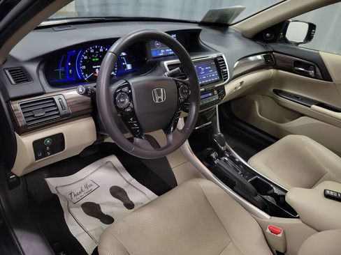 Used 2017 Honda Accord EX-L image 13