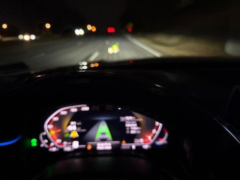 Used 2020 BMW 750i xDrive w/ Executive Package image 60