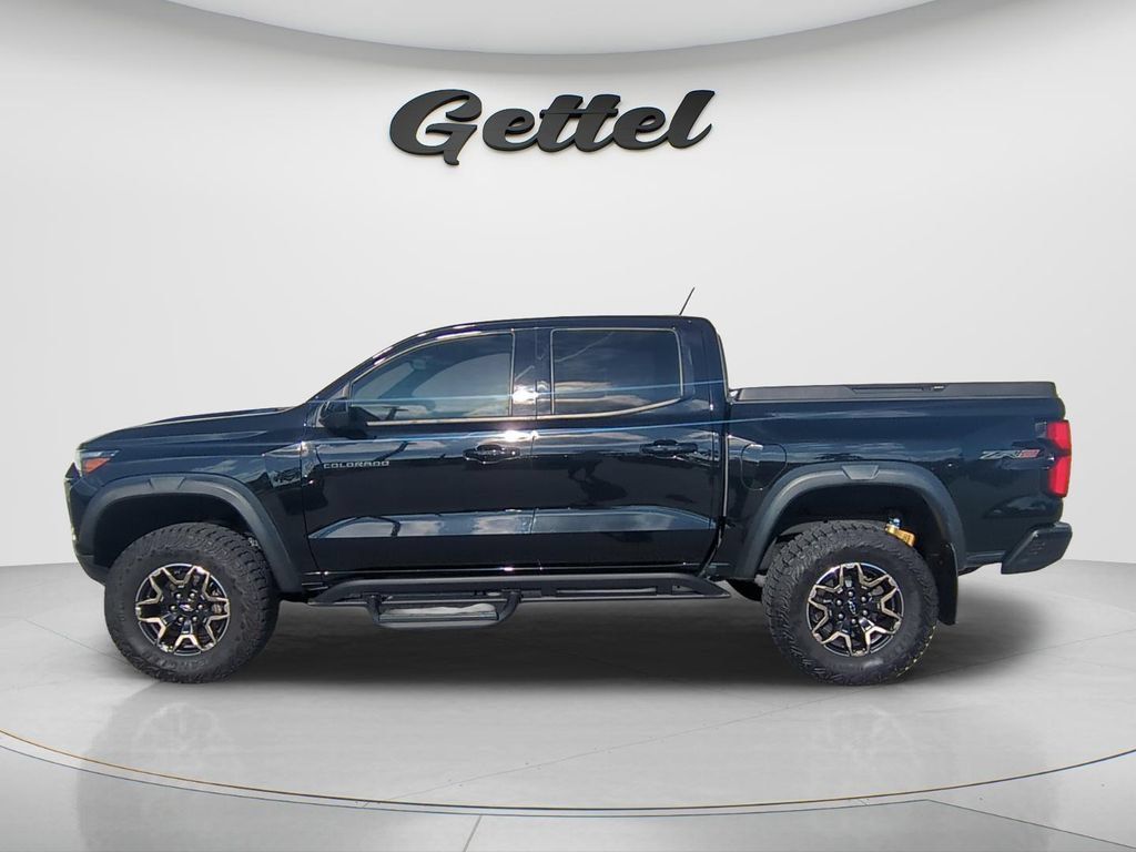 Used 2023 Chevrolet Colorado ZR2 w/ ZR2 Convenience Package III AWD/4WD image 8