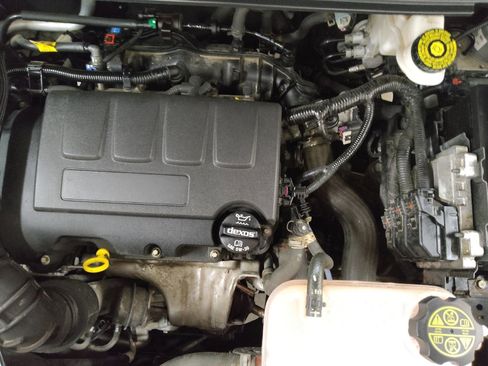 Used 2021 Chevrolet Trax LS w/ Tint and Cruise Package image 30