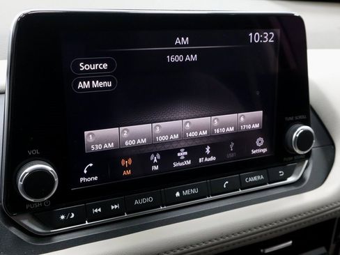 Certified 2022 Nissan Rogue SV image 3