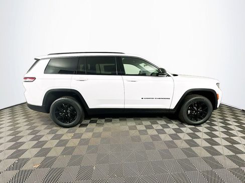 New 2026 Jeep Grand Cherokee L 4WD image 11