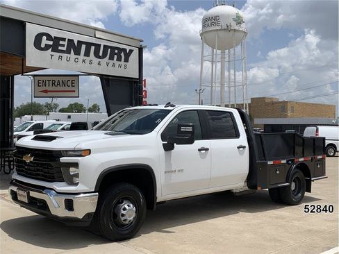 Used 2024 Chevrolet Silverado 3500 W/T w/ WT Convenience Package AWD/4WD image 1