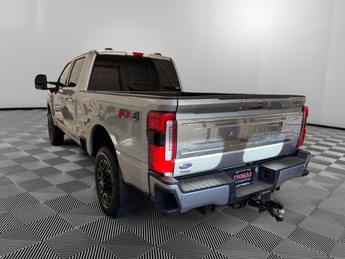 Used 2023 Ford F350 Platinum image 5