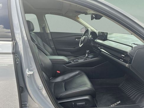 Used 2024 Honda Accord Touring image 19