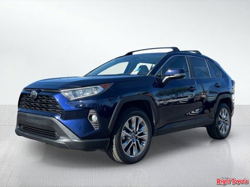 Certified 2020 Toyota RAV4 XLE Premium FWD image 2