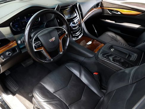 Used 2016 Cadillac Escalade 2WD image 17