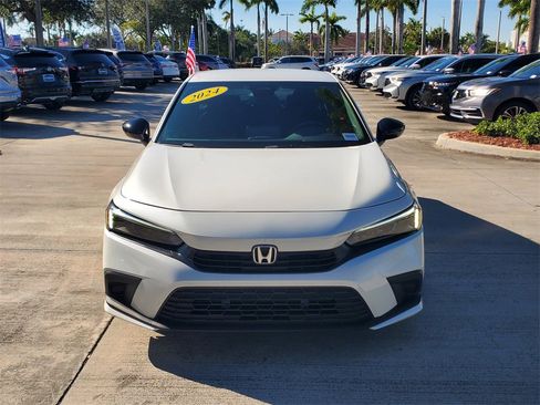 Used 2024 Honda Civic Sport image 2