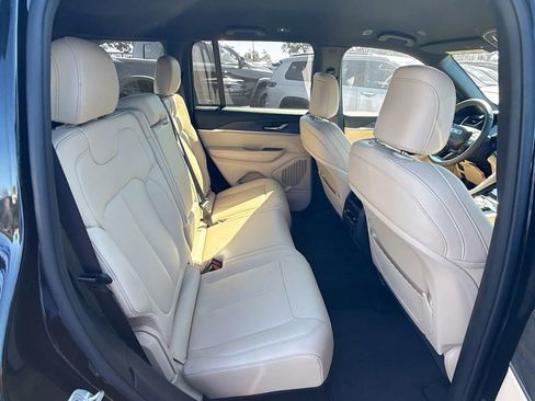 New 2024 Jeep Grand Cherokee Limited AWD/4WD image 30