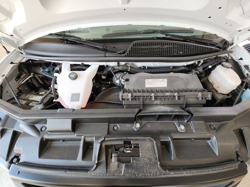 Used 2025 GMC Savana 2500 w/ Driver Convenience Package image 36